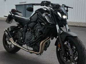 YAMAHA MT07 PURE BLACK