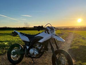 YAMAHA WR 125 X MIT 10 000 KM!