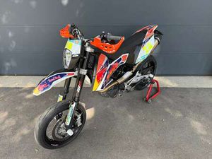 690 SMC - EVO 1 - RED BULL