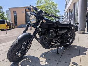 MOTO GUZZI V9 BOBBER MIT EXTRAS UND ZUBEHÖR