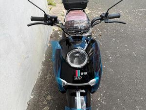 ELEKTROROLLER HAWK 25-35KM/ H SCHWARZ