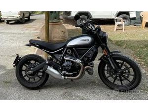 DUCATI SCRAMBLER 800 ICON 2021 CON OHLINS