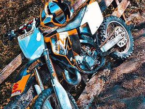 SUZUKI RM 125 2T