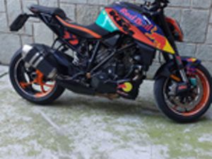 KTM 1290 SUPER DUKE R