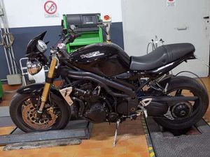 TRIUMPH SPEED TRIPLE 1050 NERO