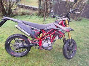 VALENTI RACING N-01 50 CC - SUPERMOTARD IN OTTIME CONDIZIONI CANTON TESSIN -