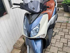 YAMAHA ROLLER 250 CCM ZU VERKAUFEN