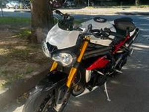TRIUMPH SPEED TRIPLE 1050 R