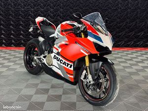 DUCATI PANIGALE V4S RED
