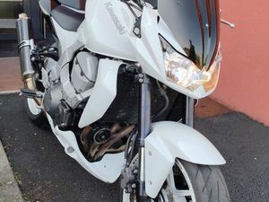 KAWASAKI Z750