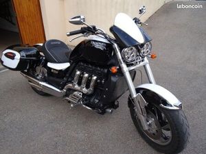 TRIUMPH ROCKET 3