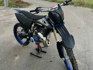 125 YZ