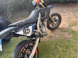 MOTO DRD RACING ÉDITION LIMITED
