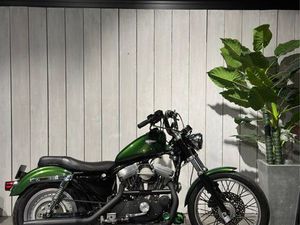 HARLEY-DAVIDSON SPORTSTER 883