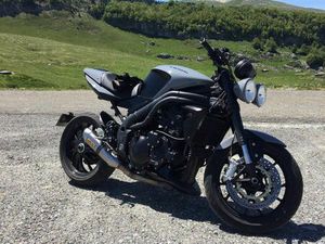 TRIUMPH SPEED TRIPLE 1050