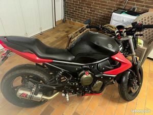 YAMAHA XJ6