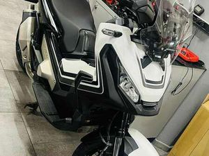 HONDA X-ADV 750 DTC ABS TCS BIANCO