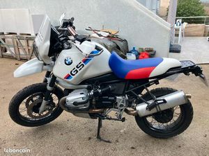 BMW 1150 GS UNIT GARAGE