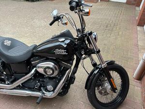 HARLEY-DAVIDSON DYNA STREET BOB SPECIAL MODELLJAHR 2016