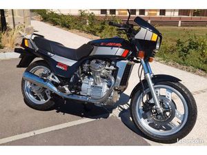 VENDS HONDA 650 CX-E EN TRÈS BON ÉTAT CT OK