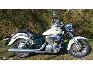 HONDA 750 SHADOW -TYPE VT750C2V