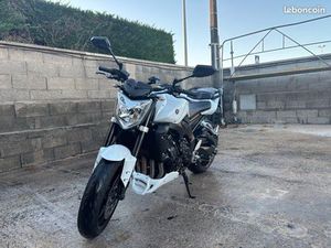 YAMAHA FZ1