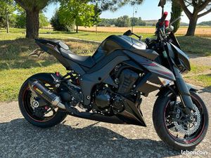 KAWAZAKI Z1000 BLACK EDITION