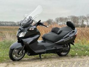 SUZUKI BURGMAN 650 EXECUTIVE 2006 | ABS | 46K KM | NW BANDEN — MOTOREN | SUZUKI — MARKTPLAATS