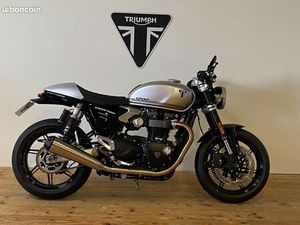 TRIUMPH SPEED TWIN 1200 CAFÉ RACER
