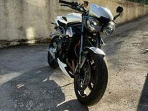 STREET TRIPLE RS 765