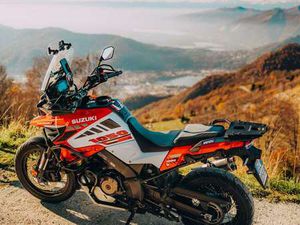 SUZUKI V-STROM 1050 XT ABS ARANCIONE