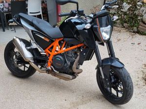 KTM DUKE 690