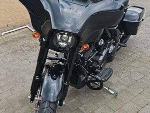 ② HARLEY DAVIDSON STREET GLIDE ST