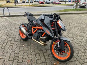 KTM 1290 SUPER DUKE R / AKRAPOVIC / 1.HD / 144KM