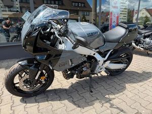 YAMAHA XSR 900 GP *TAGESZULASSUNG*