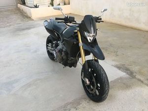 APRILIA DORSODURO 750