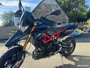 APRILIA DORSODURO 900