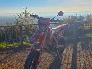 450 CRF SUPERMOTARD