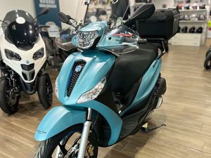 SCOOTER PIAGGIO MEDLEY 125 S ABS/ASR 2025 + PACK ACCESSOIRES OFFERT