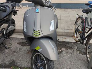 VESPA 300 GTS SUPER TECH
