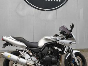 YAMAHA FZS FAZER 600 -PERMIS A ET A2