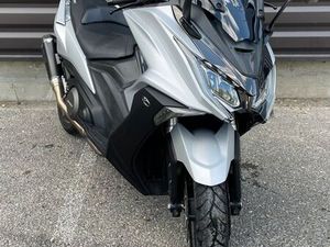 KYMCO AK 550