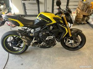 MV AGUSTA BRUTALE RR