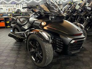 CAN AM SPYDER F3 S TRIPLE BLACK RÉVISÉE & CT OK
