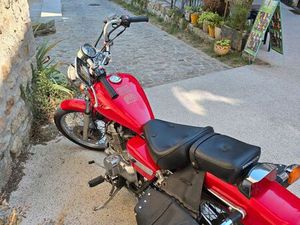 MOTO HONDA REBELLE 125C