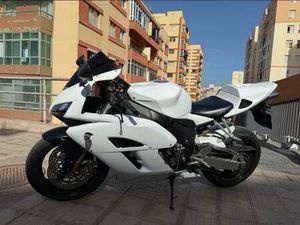 HONDA - CBR 1000 RR 180CV