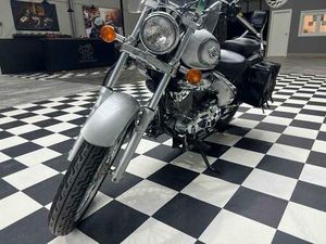 SUZUKI - INTRUDER 250