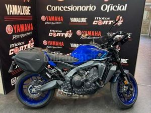 YAMAHA - MT 09