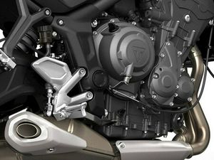 2023 TRIUMPH TRIDENT 660 MATTE JET BLACK MATTE SILVER ICE