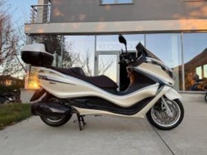 PIAGGIO X10 ABS / ASR 350I PERFEKTEN